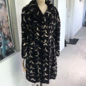 Vintage Tanes Furs